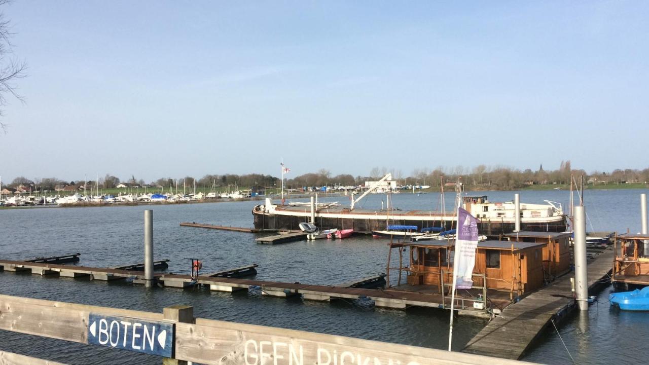 Villa Thuiskomen, Genieten Aan Het Water à Maaseik Extérieur photo