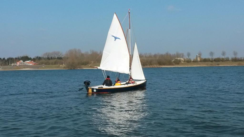 Thuiskomen, Genieten Aan Het Water Maaseik Extérieur photo